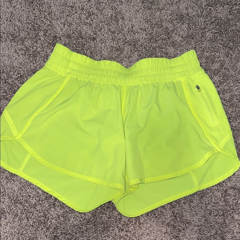 Lululemon track that low rise short